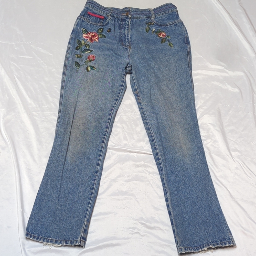 Vintage 90's High Rise Acid Washed Boho Mom Jeans With Embroidered Roses